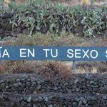 Anóniman. El Cartel de la Autopista Km.32 Tenerife